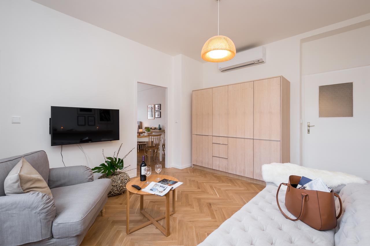 Apartahotel Empirent Petrin Park 4*